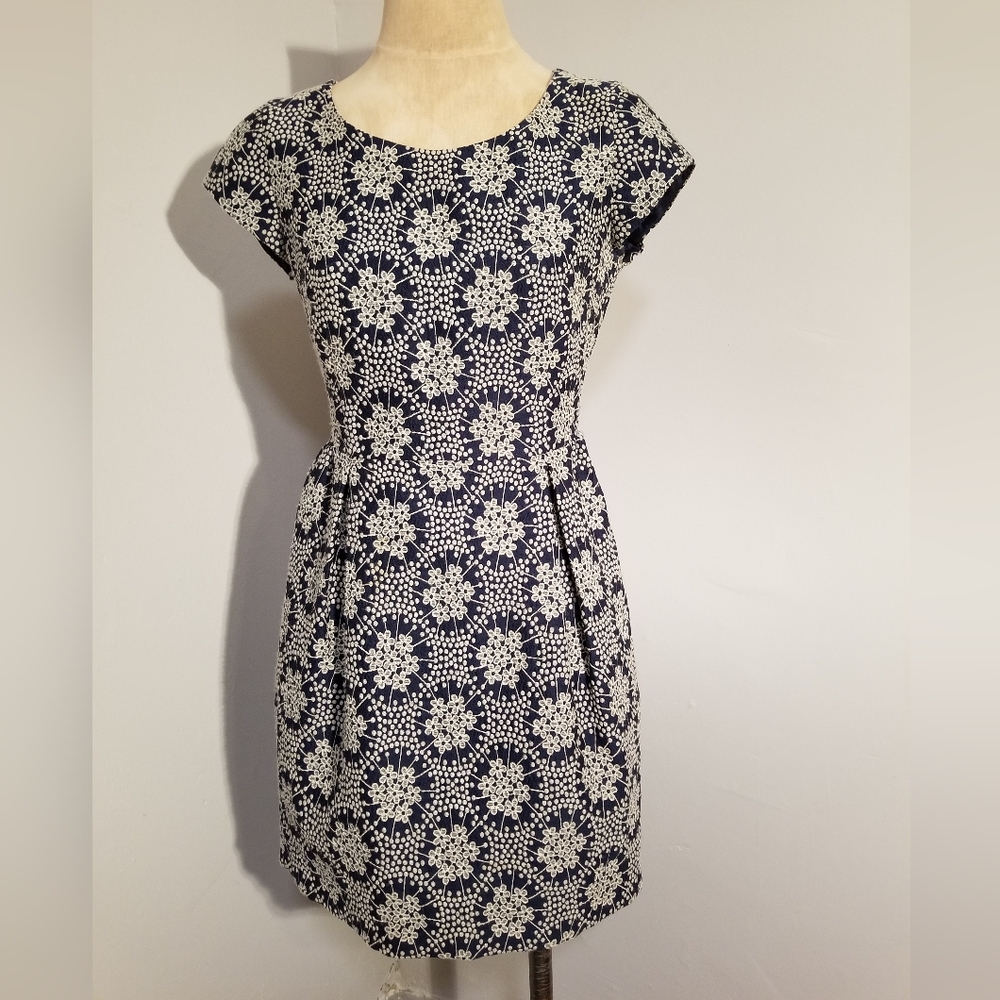 Boden Navy and Cream Floral Mini Dress - Picture 6 of 8